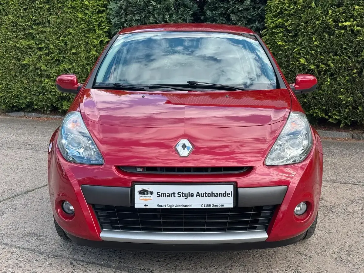 Gebraucht Renault Clio 75 PS (55 kW) 2009 Rot Kleinwagen