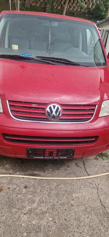 Rot Gebraucht 2006 VW T5 Van | 5.000 € (Guter Preis) - Bild 1/4