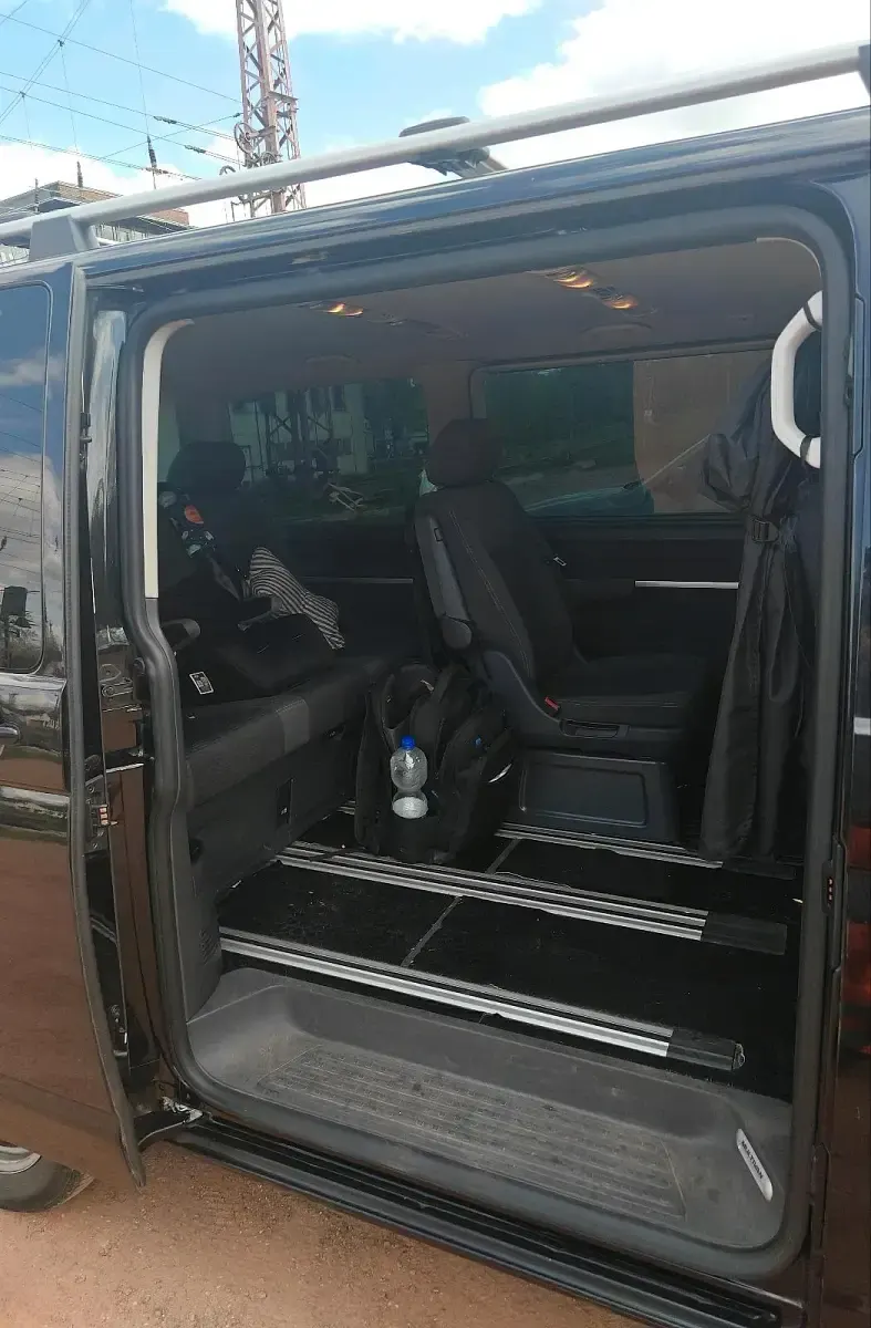 Gebraucht VW Multivan 179 PS (131 kW) 2026 Schwarz Van / Kleinbus