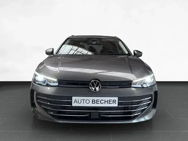 Gebraucht VW Passat Business 150 PS (110 kW) 2026 Grau Kombi