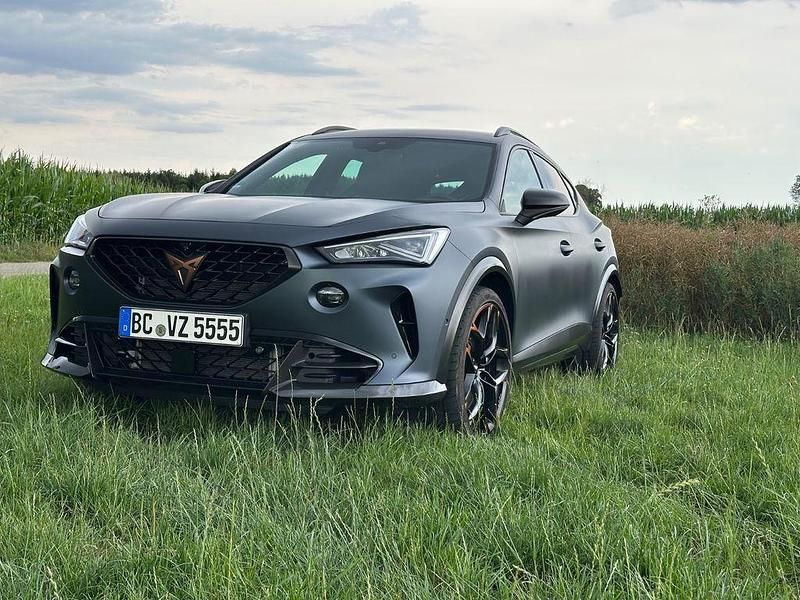 Grau Gebraucht 2022 Cupra Formentor VZ SUV | 40.900 € (Fairer Preis) - Bild 1/4