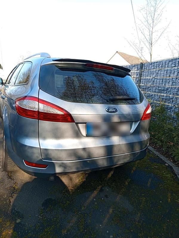 Gebraucht Ford Mondeo 140 PS (102 kW) 2009 Silber Kombi