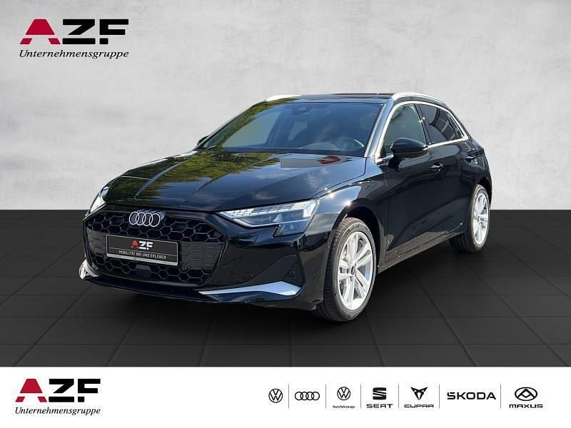 Schwarz Gebraucht 2025 Audi A3 Sportback Ambiente Limousine | 31.490 € (Superpreis) - Bild 1/4