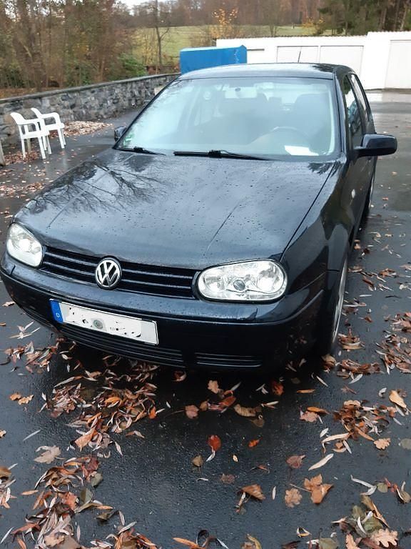 Gebraucht VW Golf IV Edition 116 PS (85 kW) 2002 Blau Limousine