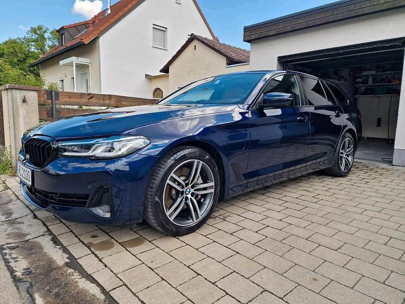 Gebraucht BMW 530e 292 PS (214 kW) 2021 Blau Kombi