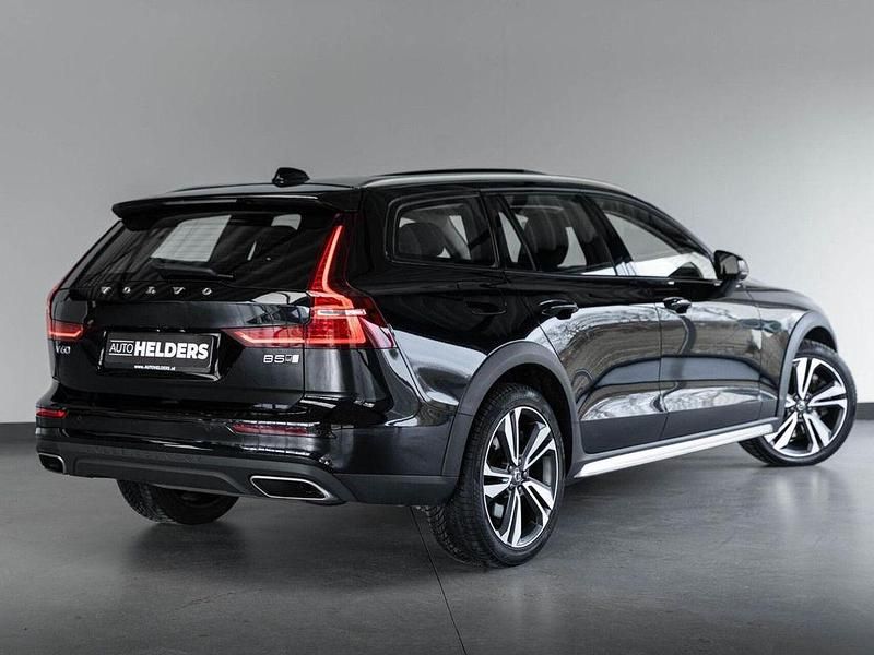 Gebraucht Volvo V60 CC 250 PS (183 kW) 2022 Schwarz Kombi
