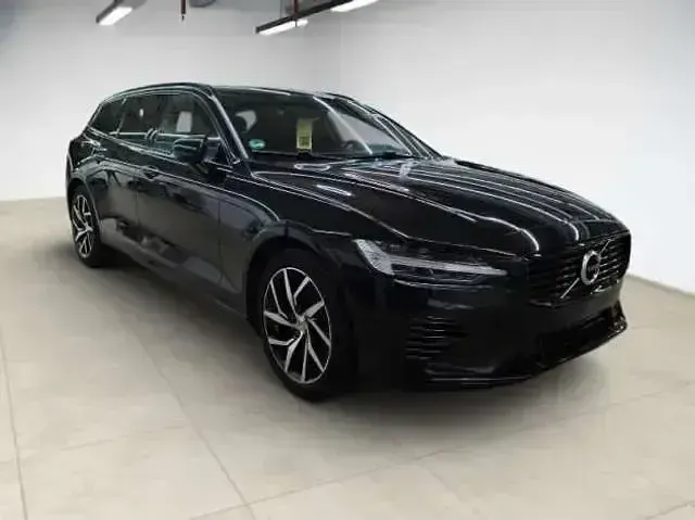 Gebraucht Volvo V60 R-Design 341 PS (250 kW) 2020 Onyx black Kombi