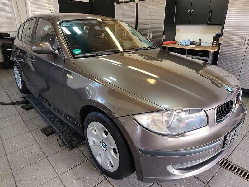 Gebraucht 2009 BMW 118 Advantage Kleinwagen | 3.390 € (Guter Preis) - Bild 1/4