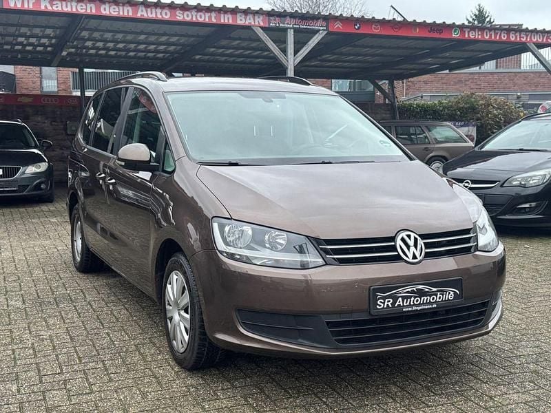 Gebraucht VW Sharan Trendline 140 PS (102 kW) 2011 Braun Van / Kleinbus