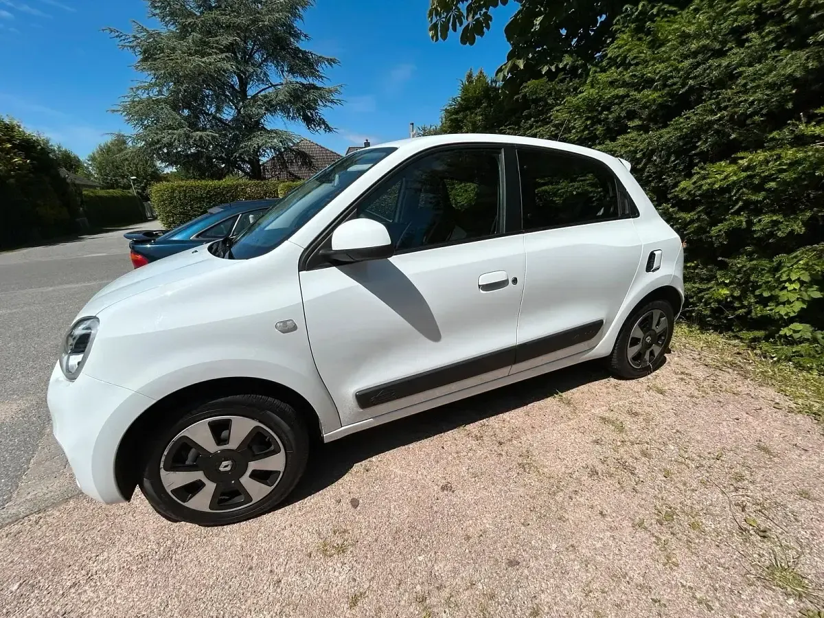 Gebraucht Renault Twingo 73 PS (53 kW) 2020 Weiß Kleinwagen