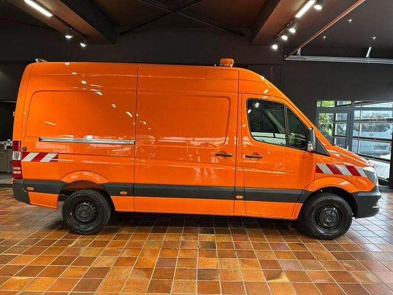 Reinorange mb 2549 Gebraucht 2017 Mercedes Sprinter Van | 18.445 € (Etwas zu teuer) - Bild 1/3