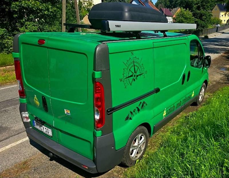 Gebraucht Renault Trafic 90 PS (66 kW) 2013 Grün Van / Kleinbus