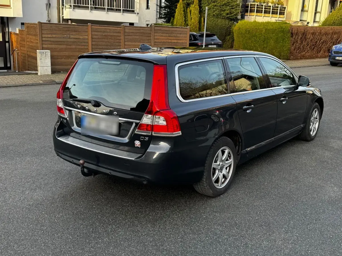 Gebraucht Volvo V70 150 PS (110 kW) 2015 Blau Kombi