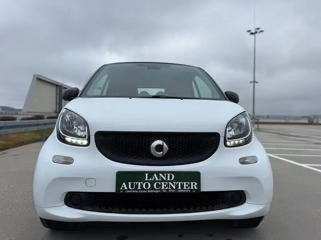 Gebraucht Smart ForTwo Coupé 71 PS (52 kW) 2018 Weiß Coupé