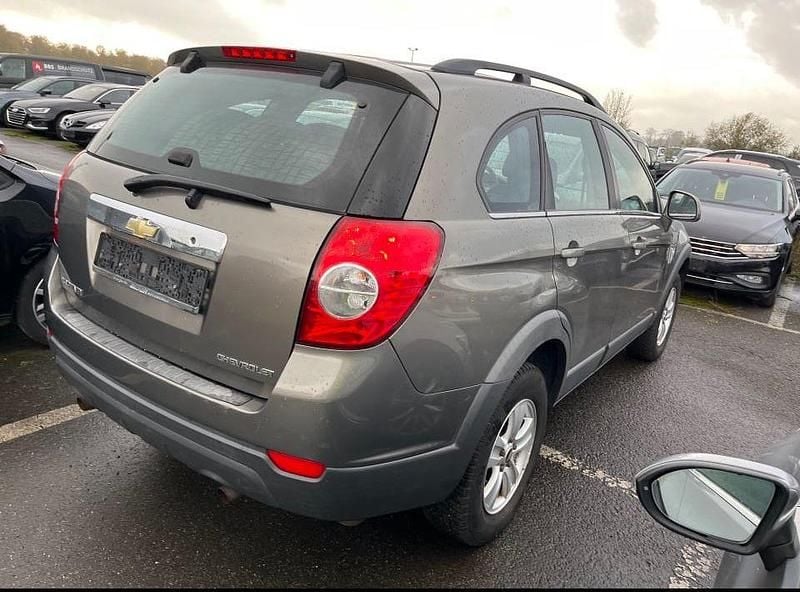 Gebraucht Chevrolet Captiva LS 136 PS (100 kW) 2009 Grau SUV