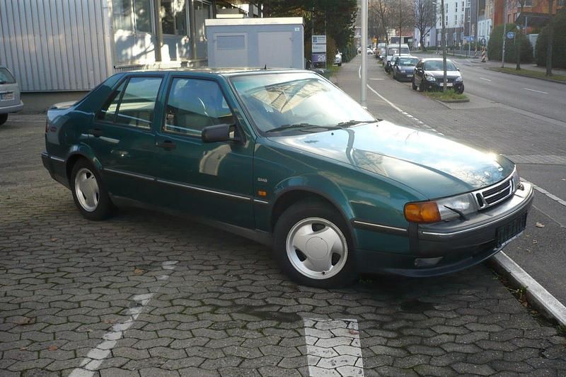 Grün Gebraucht 1992 Saab 9000 Limousine | 9.900 € - Bild 1/4