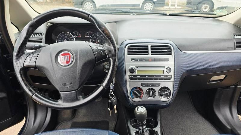 Gebraucht Fiat Grande Punto Dynamic 77 PS (56 kW) 2009 Blau Kleinwagen