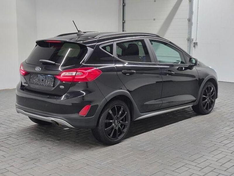 Gebraucht Ford Fiesta Active 95 PS (69 kW) 2020 Obsidianschwarz met. Kleinwagen