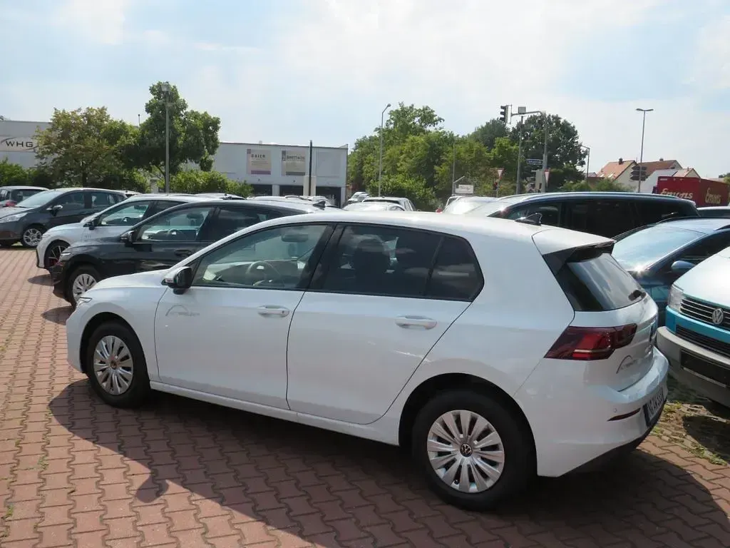 Neu VW Golf VIII 116 PS (85 kW) 2026 Grau Limousine