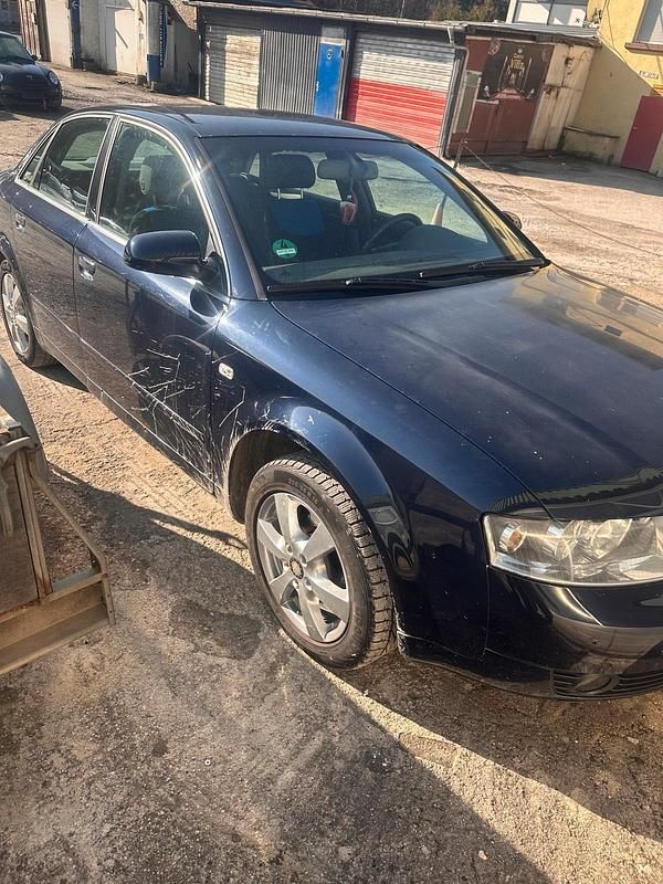 Gebraucht Audi A4 175 PS (128 kW) 2004 Blau Limousine