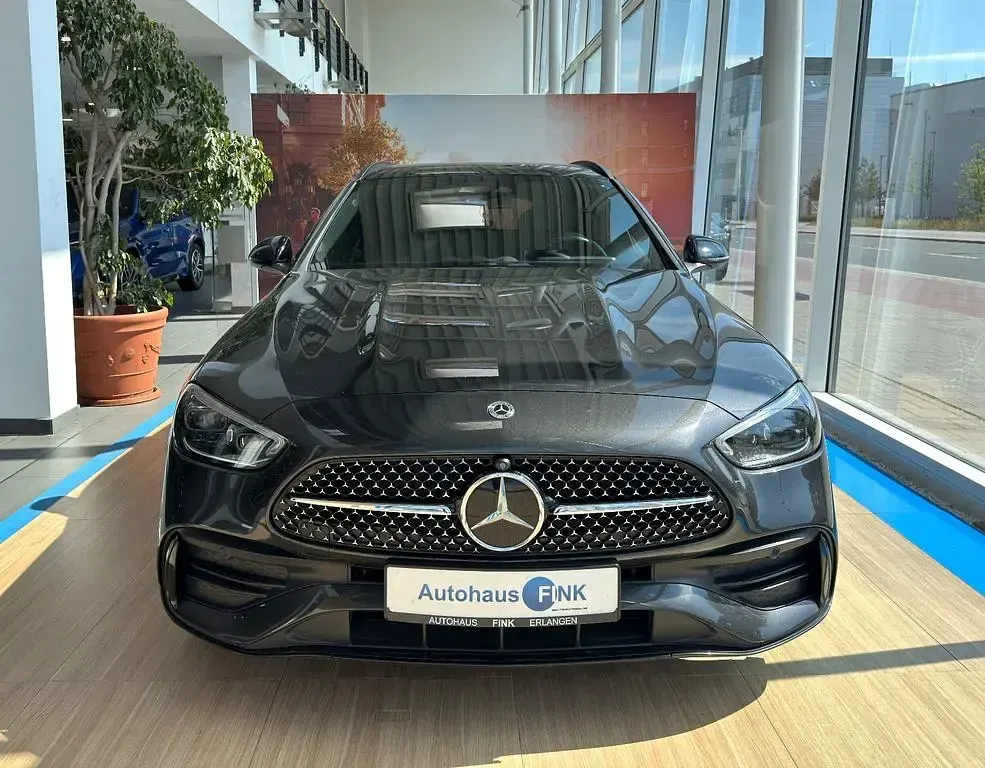 Gebraucht Mercedes E300 204 PS (150 kW) 2023 Grau Limousine
