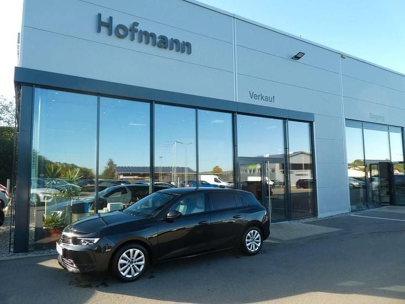 Schwarz (karbon schwarz) Gebraucht 2024 Opel Astra Business Elegance Limousine | 21.950 € (Guter Preis) - Bild 1/4