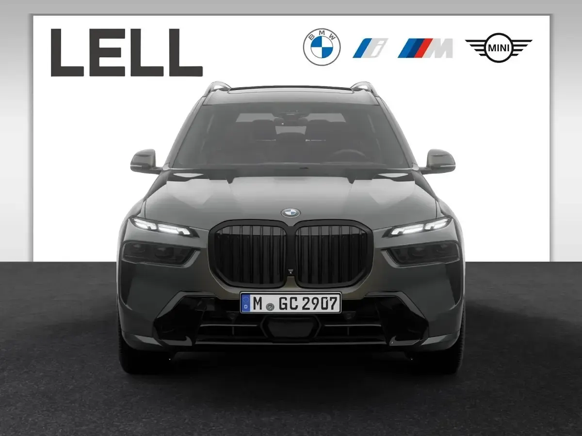 Neu BMW X7 M Sport 352 PS (258 kW) 2026 Blau SUV