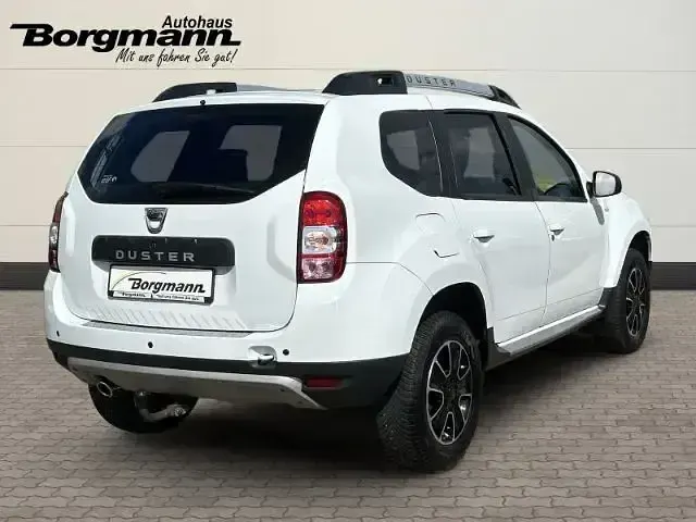 Gebraucht Dacia Duster Black Shadow 125 PS (91 kW) 2017 Weiß SUV
