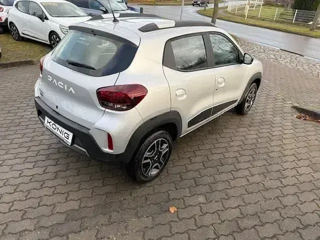 Usado Dacia Spring Essentiel 2023 Plateado Utilitario