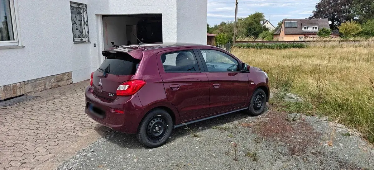 Gebraucht Mitsubishi Space Star Edition+ 80 PS (58 kW) 2016 Rot Kleinwagen