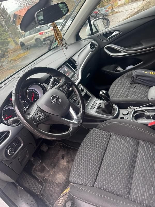 Second-hand Opel Astra 110 CP (80 kW) 2018 Alb Break