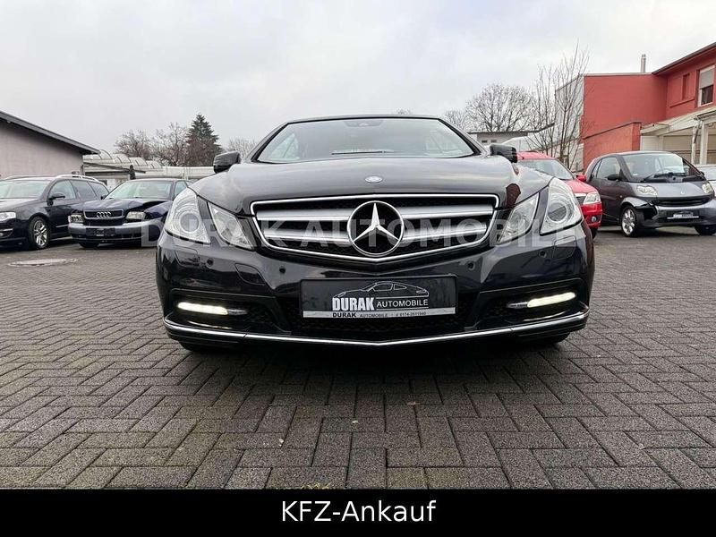 Gebraucht Mercedes E220 170 PS (125 kW) 2012 Obsidianschwarz  metalliclack Cabrio