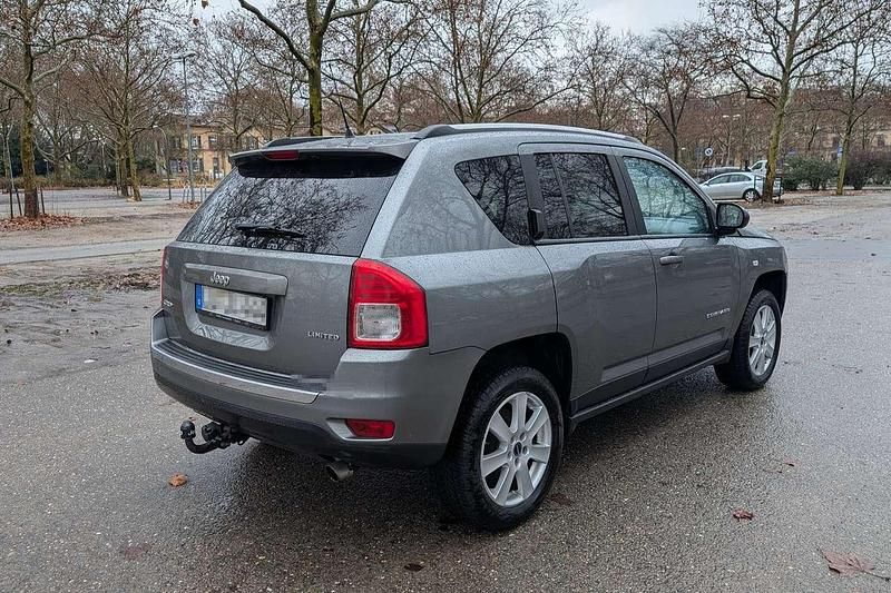 Gebraucht Jeep Compass Limited 163 PS (119 kW) 2012 Grau SUV