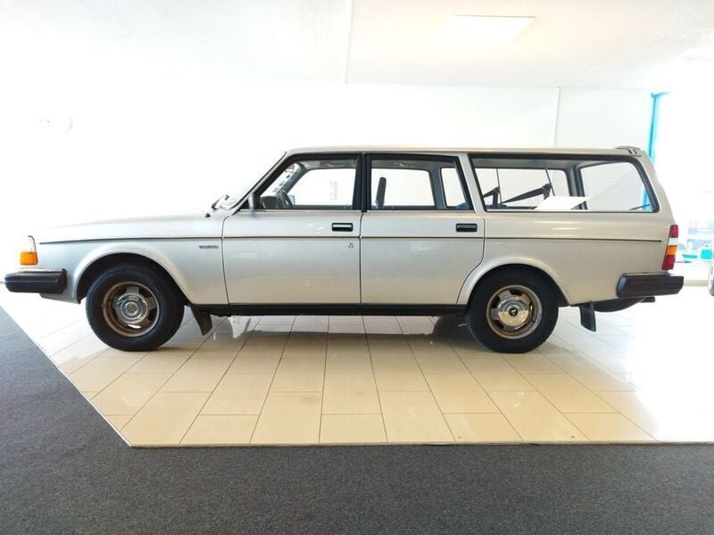 Silber Gebraucht 1982 Volvo 240 Kombi | 12.000 € - Bild 1/4