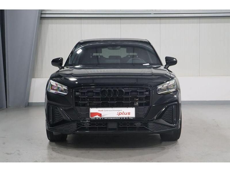 Gebraucht Audi Q2 S-Line 150 PS (110 kW) 2023 Mythosschwarz metallic SUV