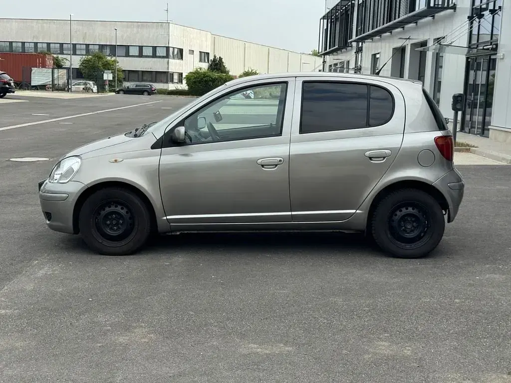 Gebraucht Toyota Yaris Sol 87 PS (63 kW) 2005 Grau Limousine