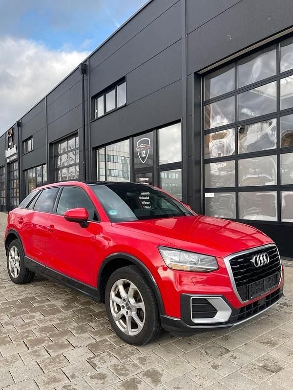 Gebraucht Audi Q2 116 PS (85 kW) 2018 Rot SUV