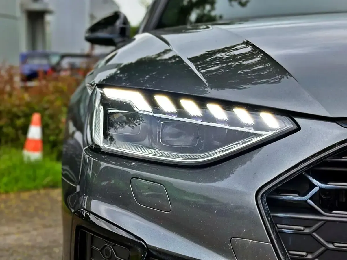Używany Audi S4 Ambiente 341 KM (250 kW) 2023 Szary Kombi