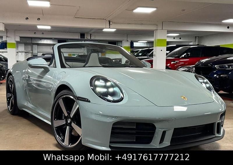 Shadegreenmetallic Neu 2025 Porsche 911 Carrera Cabriolet Cabrio | 179.800 € (Teuer) - Bild 1/4