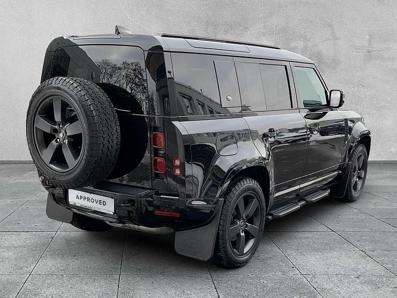 Gebraucht Land Rover Defender SE Dynamic 252 PS (185 kW) 2023 Santorini black