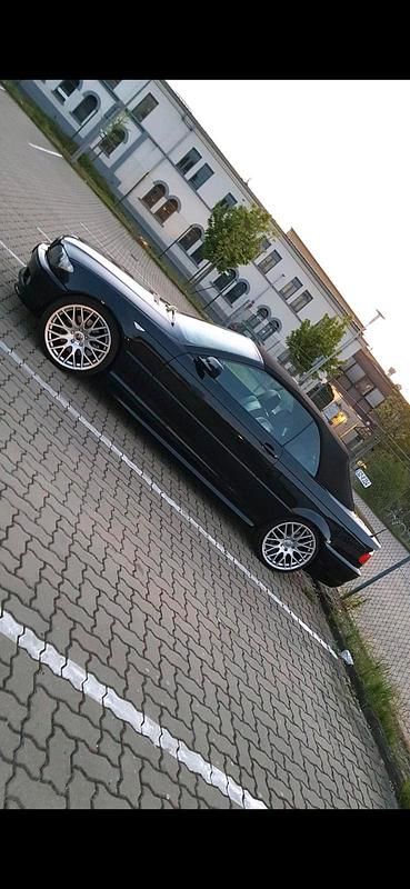Schwarz Gebraucht 2005 BMW 330 Cabriolet M Sport Cabrio | 16.000 € (Fairer Preis) - Bild 1/4