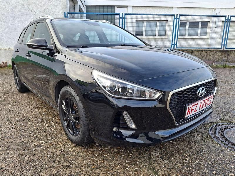 Schwarz Gebraucht 2018 Hyundai i30 Kombi | 8.990 € (Fairer Preis) - Bild 1/4