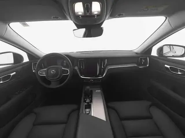 Gebraucht Volvo V60 145 PS (106 kW) 2025 Kombi