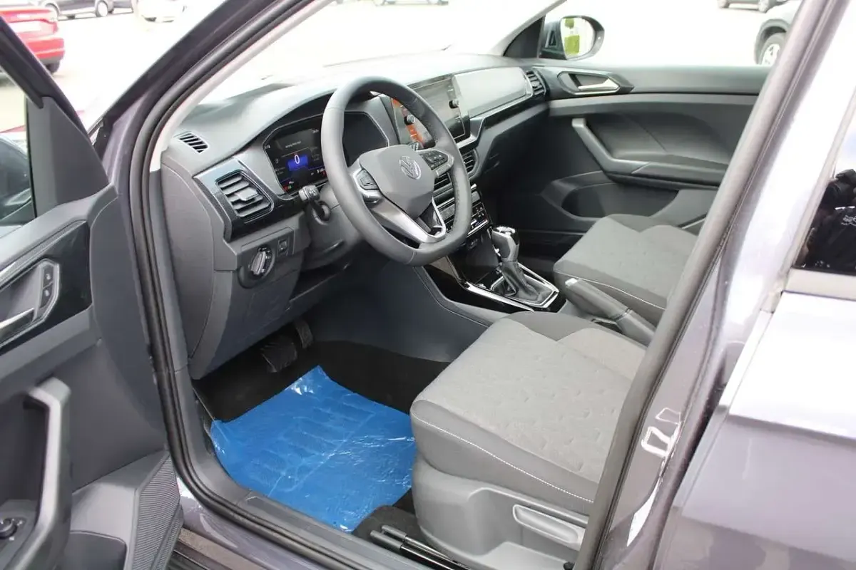 Gebraucht VW T-Cross Life 116 PS (85 kW) 2026 Rauchgrau metallic SUV