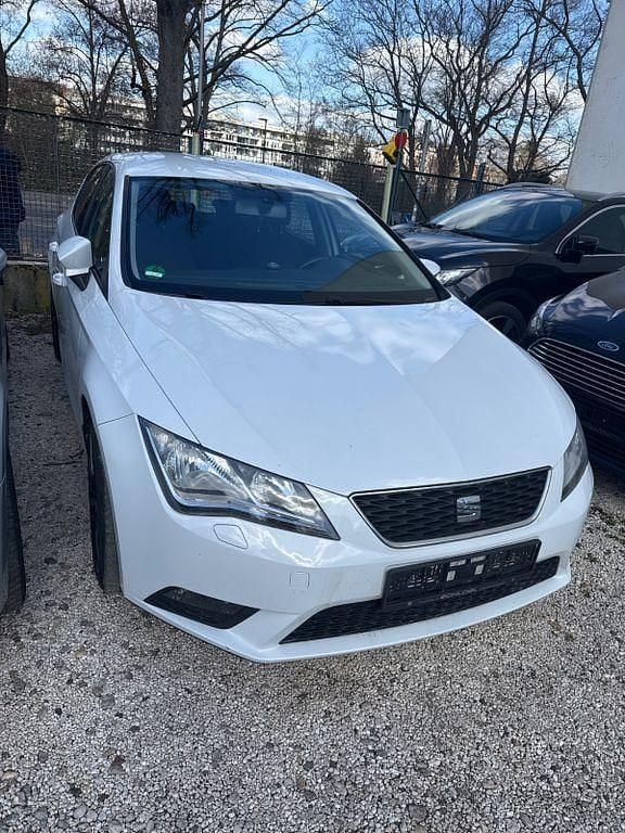 Gebraucht Seat Leon Style 105 PS (77 kW) 2012 Weiß Limousine