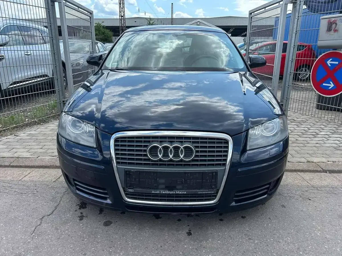 Gebraucht Audi A3 Attraction 105 PS (77 kW) 2007 Tiefseeblau perleffekt Kleinwagen