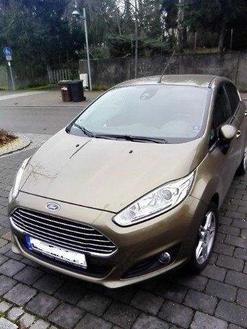 Gebraucht Ford Fiesta Titanium 101 PS (74 kW) 2013 Braun metallic Kleinwagen