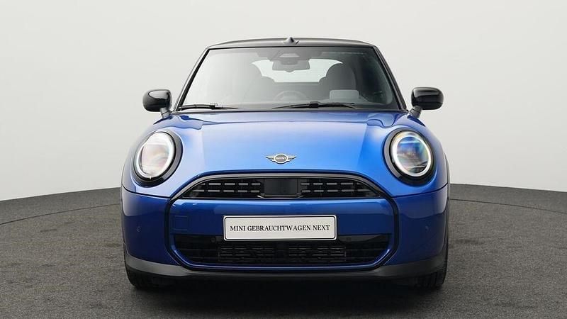 Gebraucht Mini Cooper Cabriolet 163 PS (119 kW) 2025 Blazing blue (metallic) Cabrio