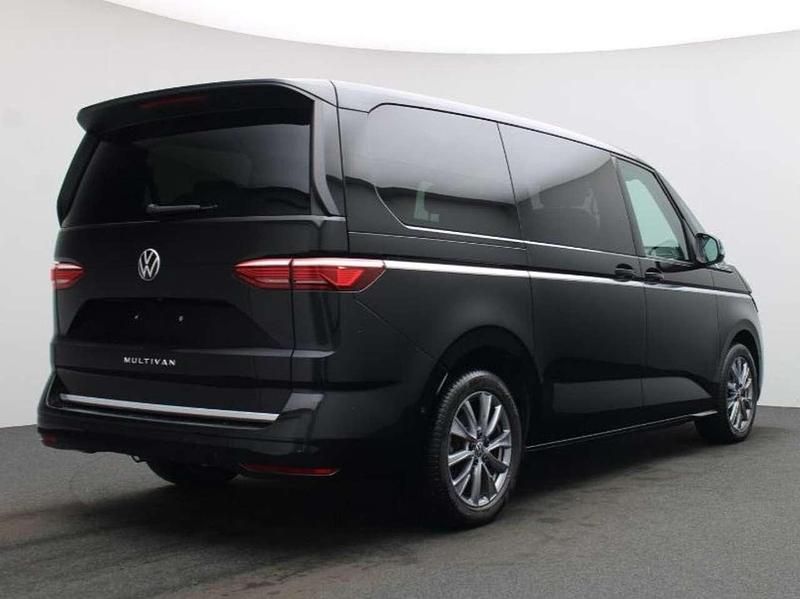 Gebraucht VW Multivan Style 150 PS (110 kW) 2025 Schwarz Van