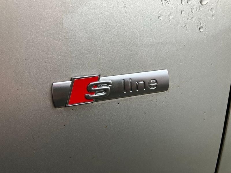 Gebraucht Audi A4 S-Line 224 PS (164 kW) 2015 Grau Kombi